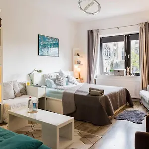 Apartment Beautiful Cozy 1-room Apartment, Near Rhine, Düsseldorf