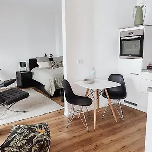 Apartment Burg 9 Boardinghouse, Düsseldorf